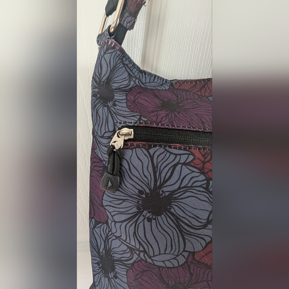 E.T.A. Crossbody Bag - Picture 8 of 16